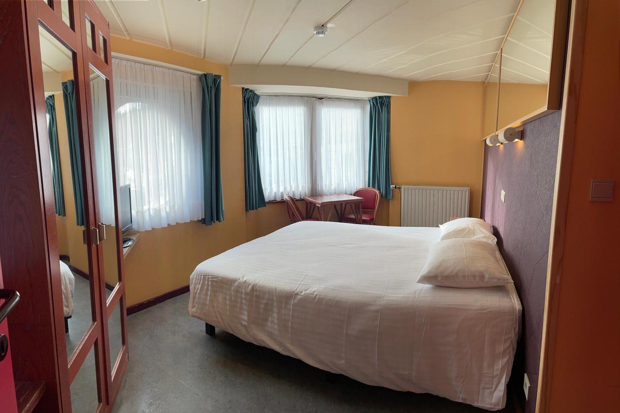 Hotel Les Arcades - La-Roche-En-Ardenne Eksteriør billede